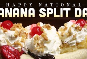 August 25 National Banana Split Day #NationalBananaSplitDay