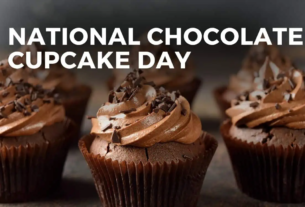 October 18 National Chocolate Cupcake Day #ChocolateCupcakeDay